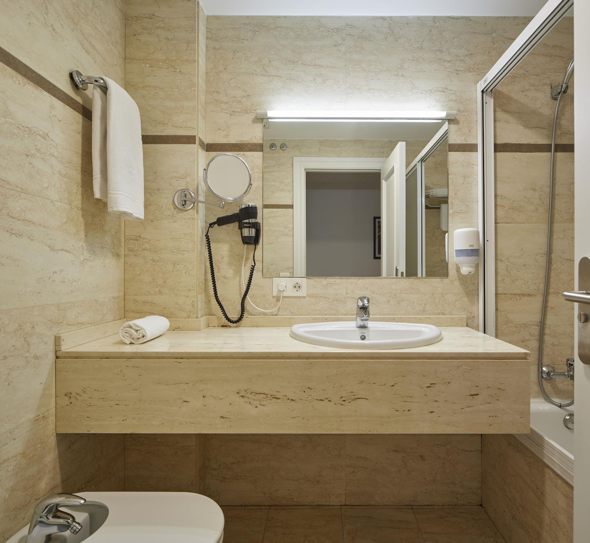 Hostal Arriazu Pamplona Eksteriør billede
